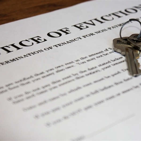 How Our Professional Process Servers Benefit Law Firms in Eviction Cases